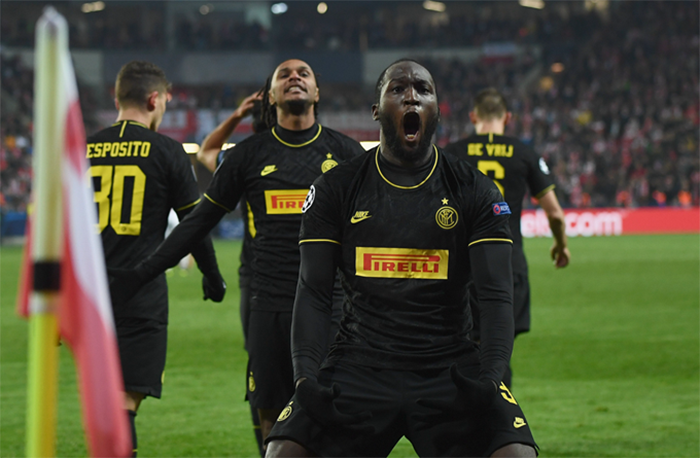  罗马客场逼平领头羊保留希望  