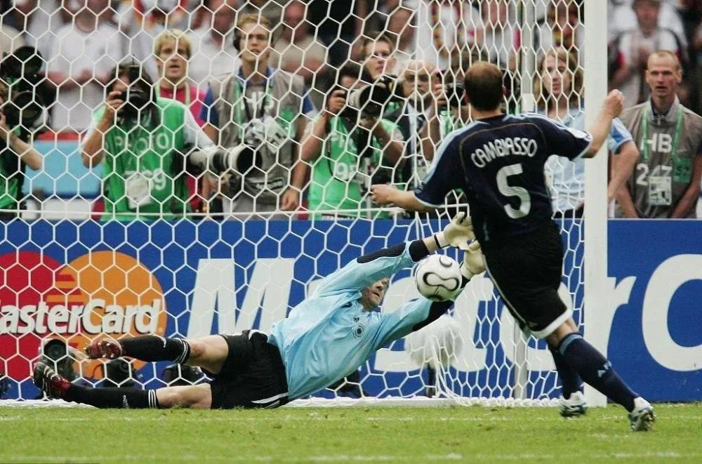  沃特福德替补奇兵造奇迹，补时阶段连入两球完成翻盘  